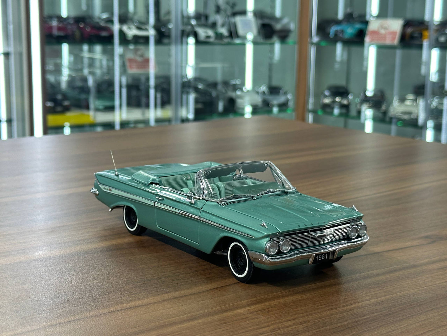 Chevrolet Impala 1961 1/24 Diecast – Seafoam Green – West Coast Precision Limited Edition