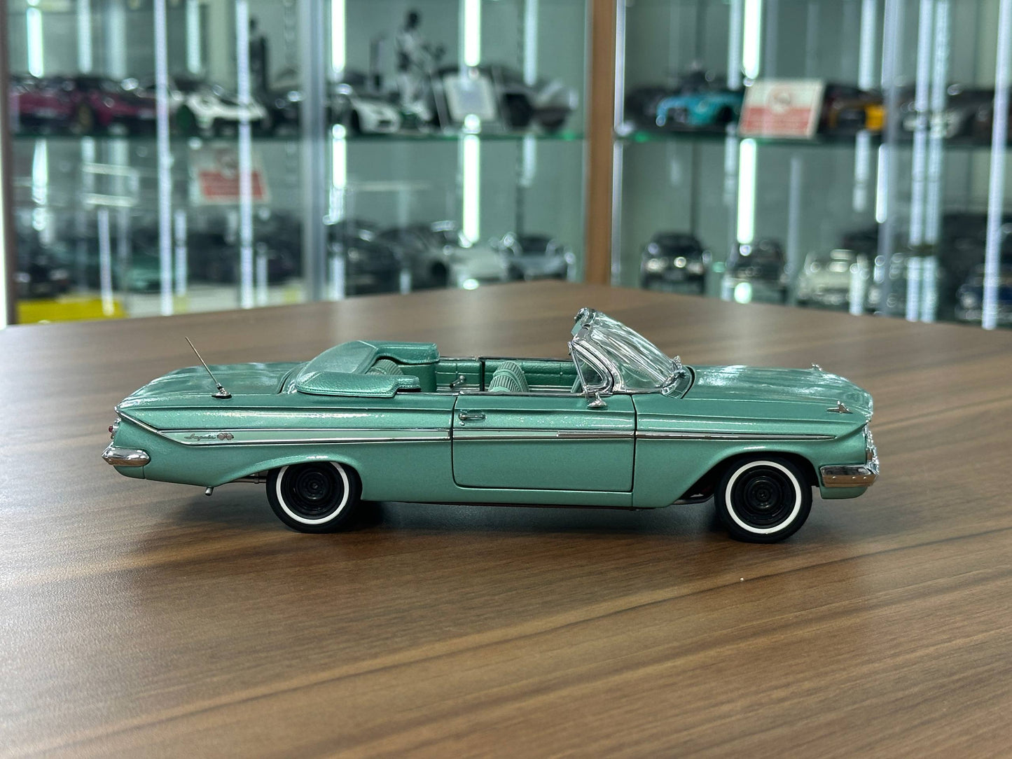 Chevrolet Impala 1961 1/24 Diecast – Seafoam Green – West Coast Precision Limited Edition