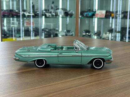 Chevrolet Impala 1961 1/24 Diecast – Seafoam Green – West Coast Precision Limited Edition