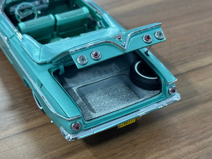 Chevrolet Impala 1961 1/24 Diecast – Seafoam Green – West Coast Precision Limited Edition