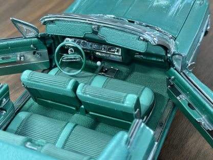 Chevrolet Impala 1961 1/24 Diecast – Seafoam Green – West Coast Precision Limited Edition