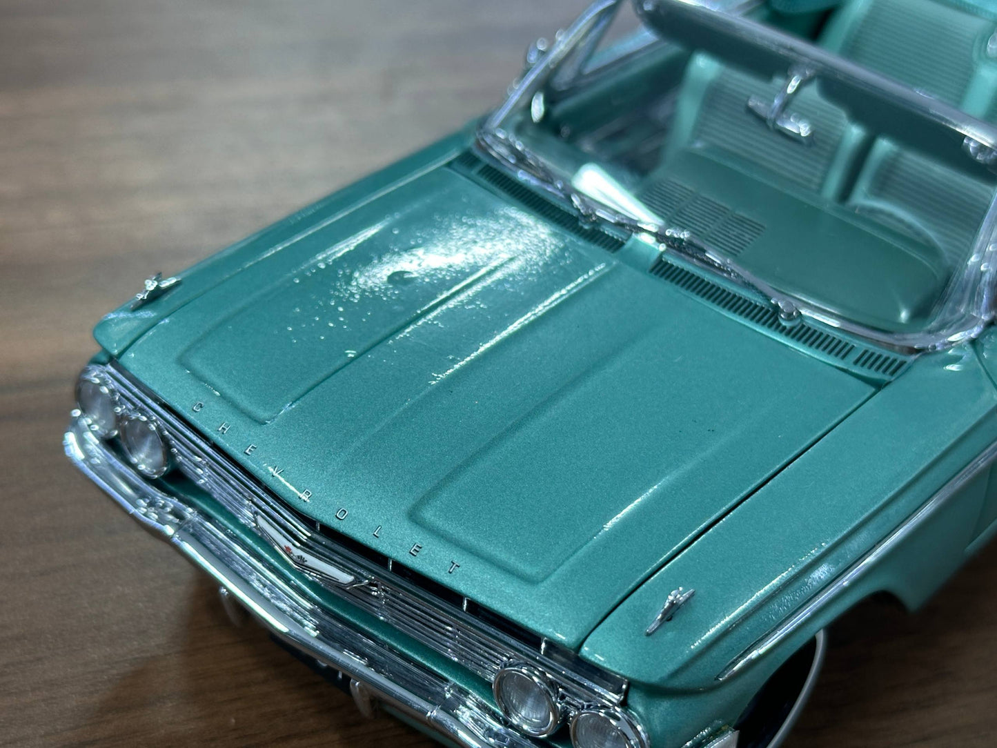 Chevrolet Impala 1961 1/24 Diecast – Seafoam Green – West Coast Precision Limited Edition