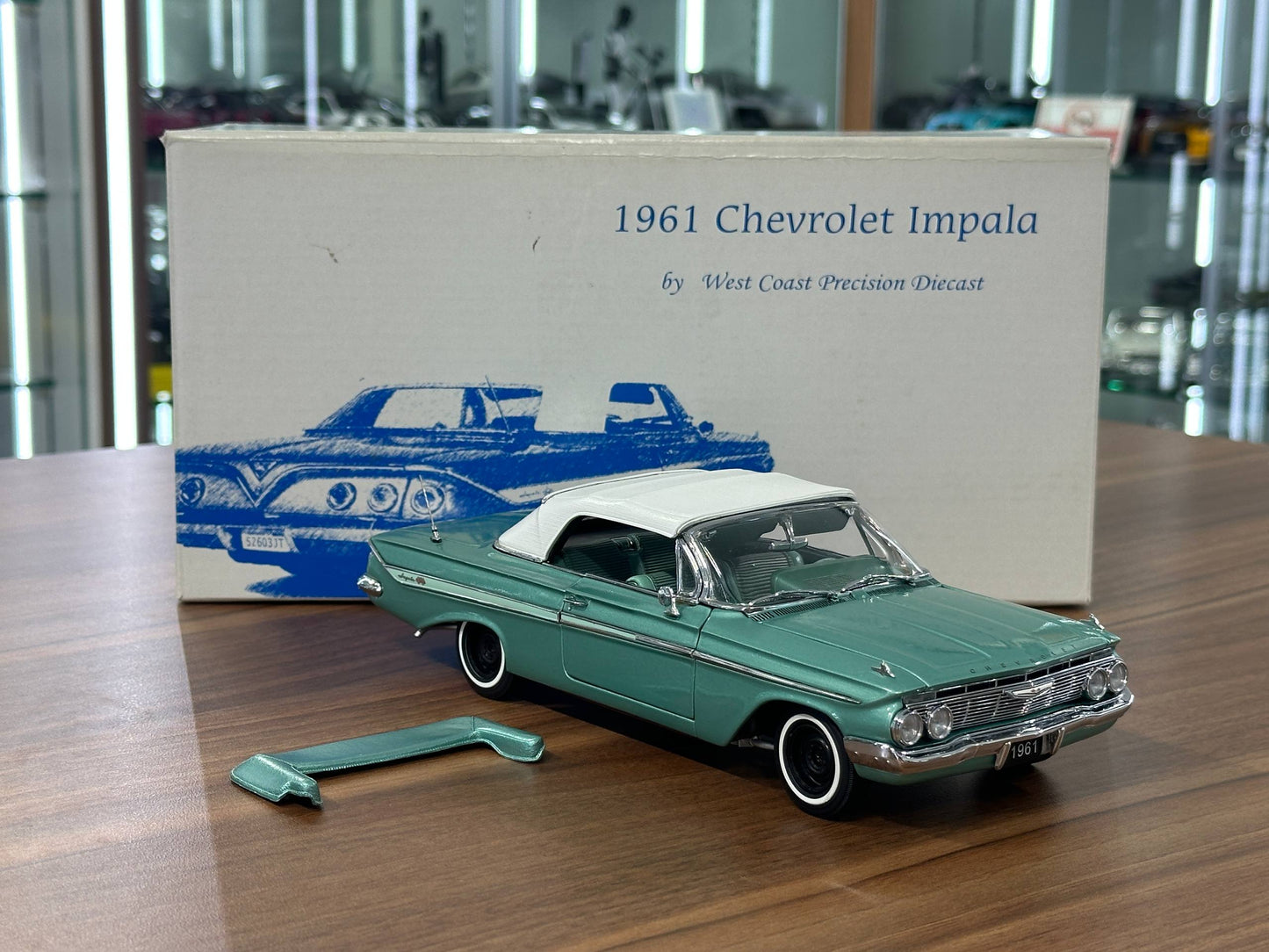 Chevrolet Impala 1961 1/24 Diecast – Seafoam Green – West Coast Precision Limited Edition