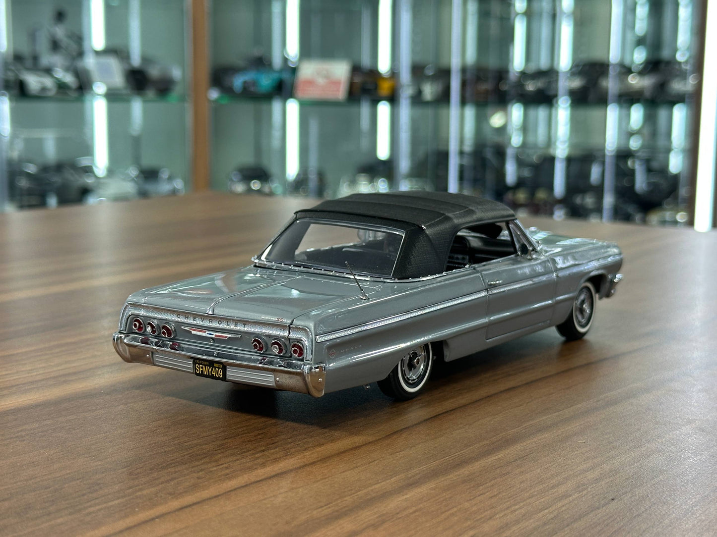 Chevrolet Impala 1964 1:24 Diecast – Silver – West Coast Precision Limited Edition