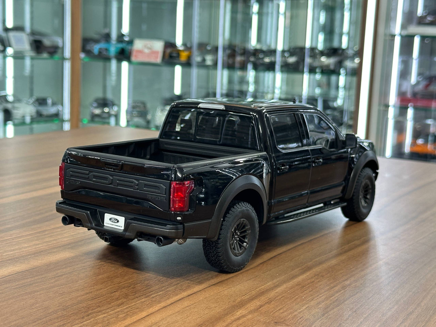 AUTOart Ford F‑150 Raptor 2019 – Black – 1:18 Diecast Metal Model (Full Opening, Limited Edition)