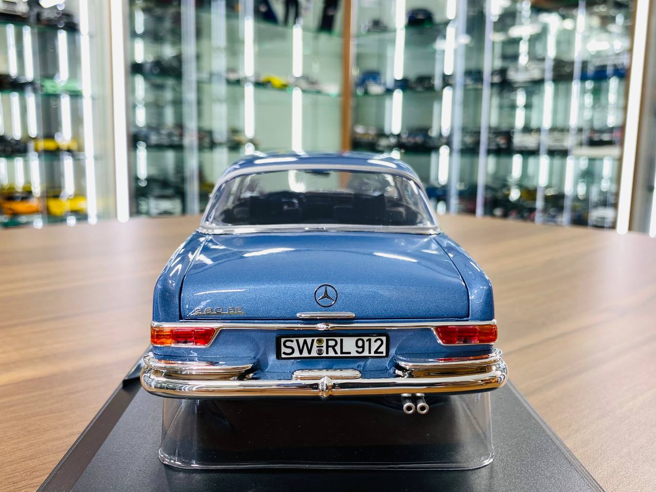 1/18 metal diecast Norev Mercedes Benz 280 SE Coupe 1969 blue Metallic scale Model Car