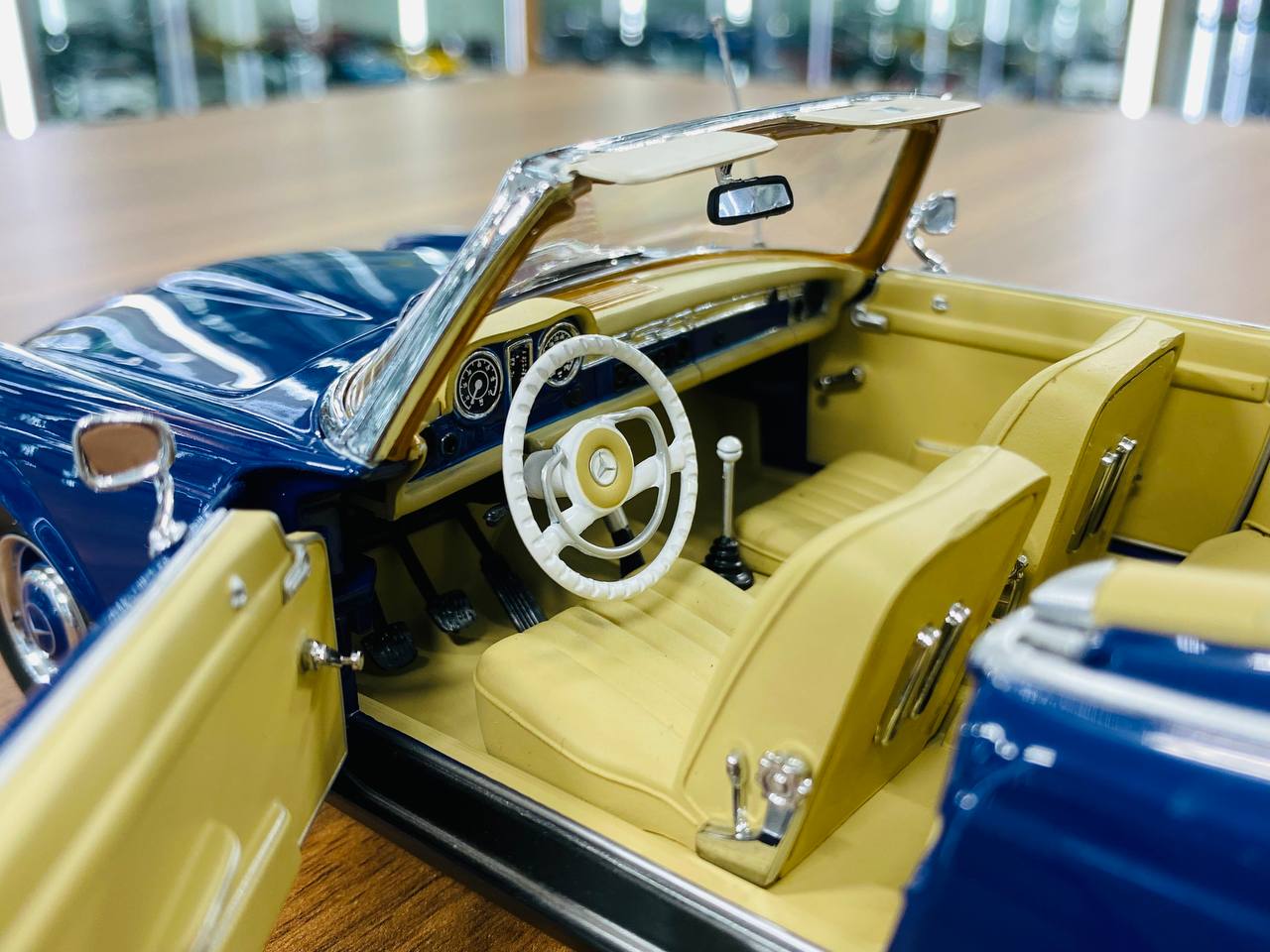 1/18 Diecast Norev Mercedes-Benz 230 SL 1963 Blue