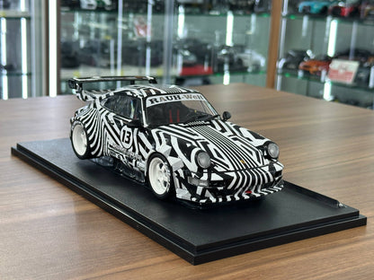 1/18 Diecast Solido Porsche 911 (964) RWB - The Zebra