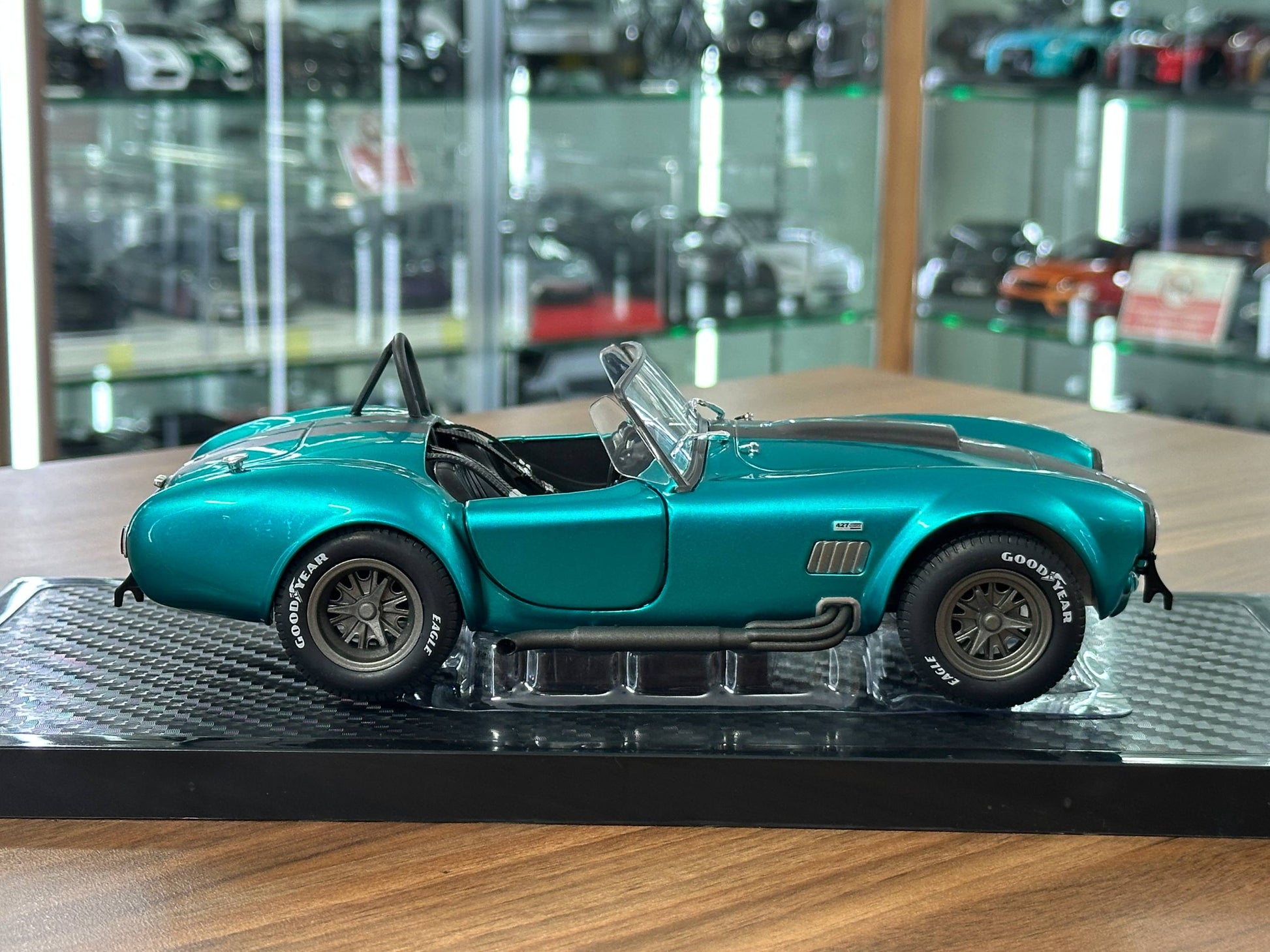 1/18 Diecast Pink Slips Shelby Cobra 427 S/C MK2 1967 in Metallic Blue
