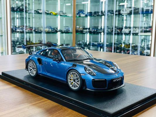 1/18 Resin GT Spirit Porsche 911 GT2 RS - Blue (Limited Edition)