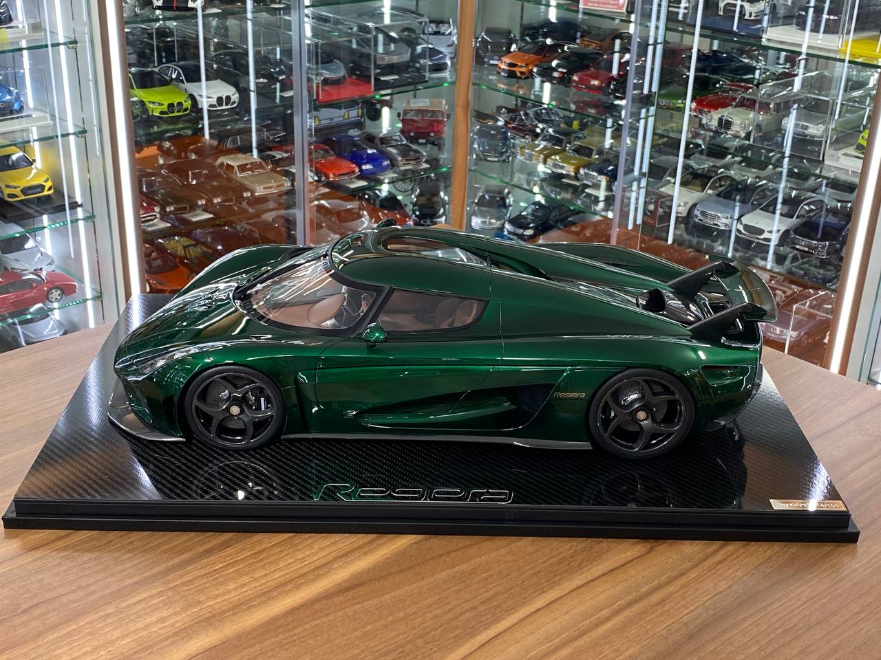1/8 Resin FrontiArt Koenigsegg Regera  | Green Tinted Carbon | Limited Edition