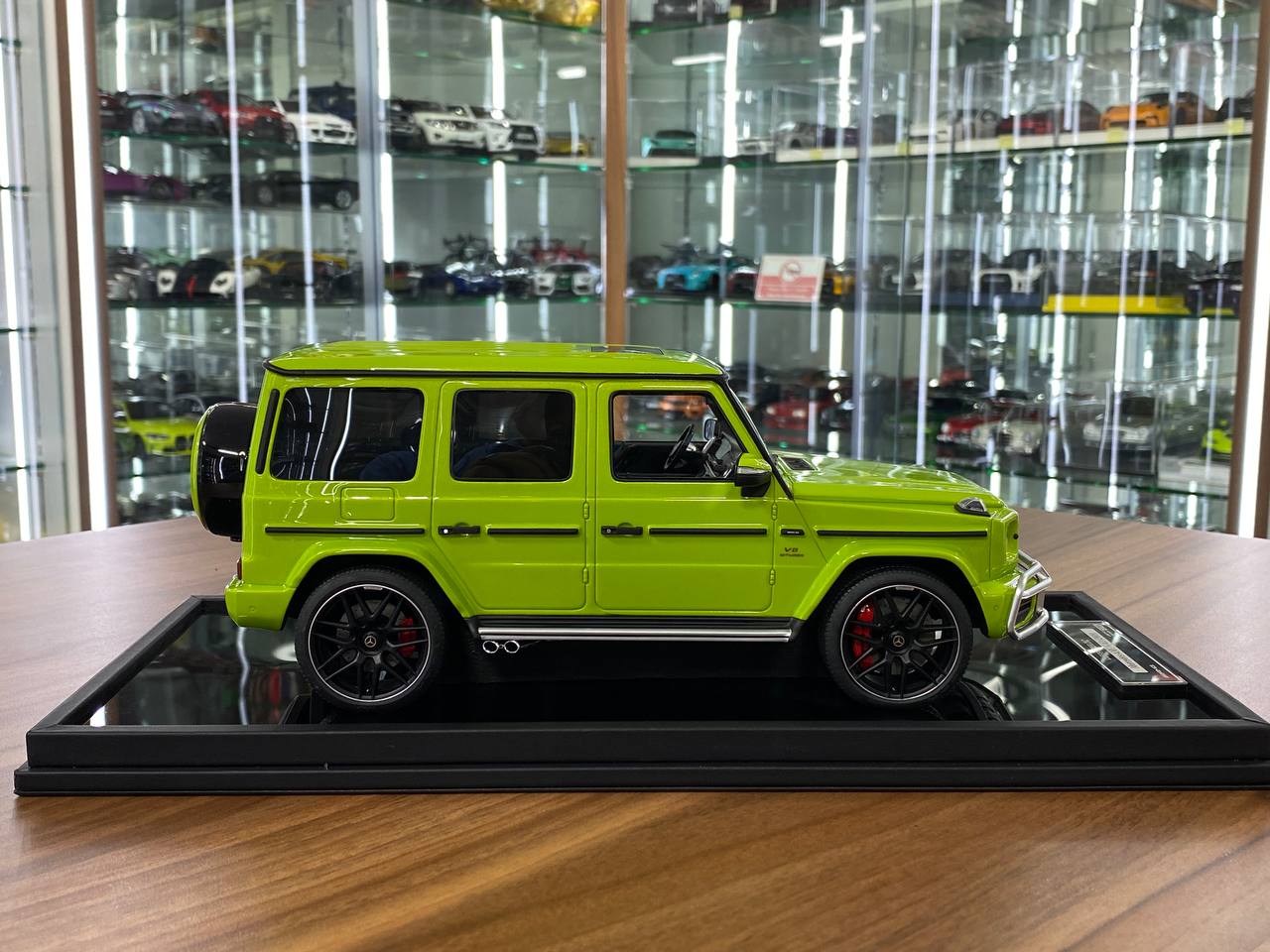 1/18 Resin MotorHelix Mercedes Benz AMG G63 2019 Lime Green Limited 66 pcs
