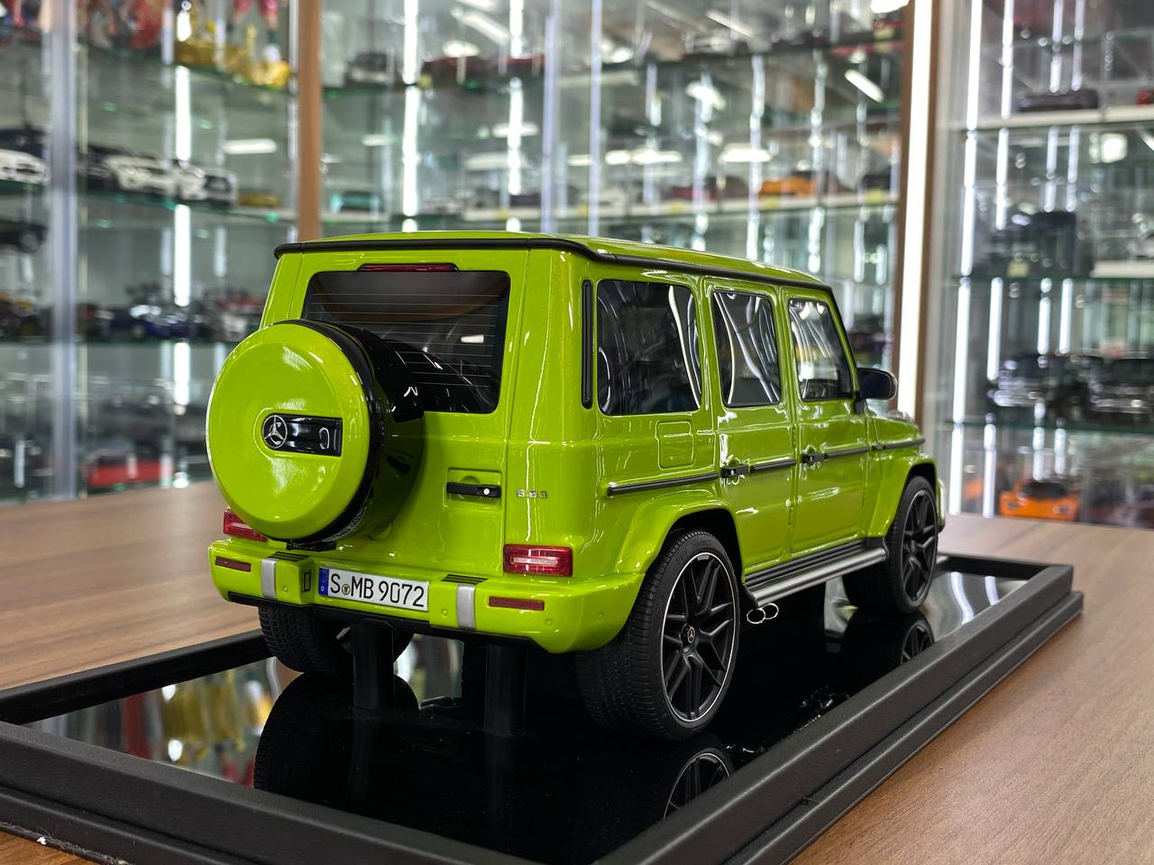 1/18 Resin MotorHelix Mercedes Benz AMG G63 2019 Lime Green Limited 66 pcs