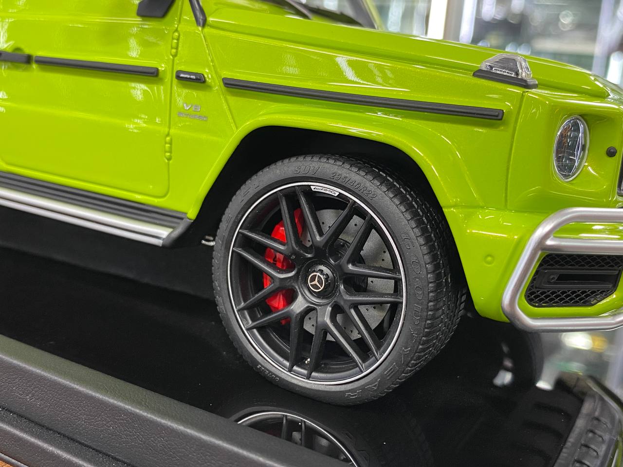 1/18 Resin MotorHelix Mercedes Benz AMG G63 2019 Lime Green Limited 66 pcs