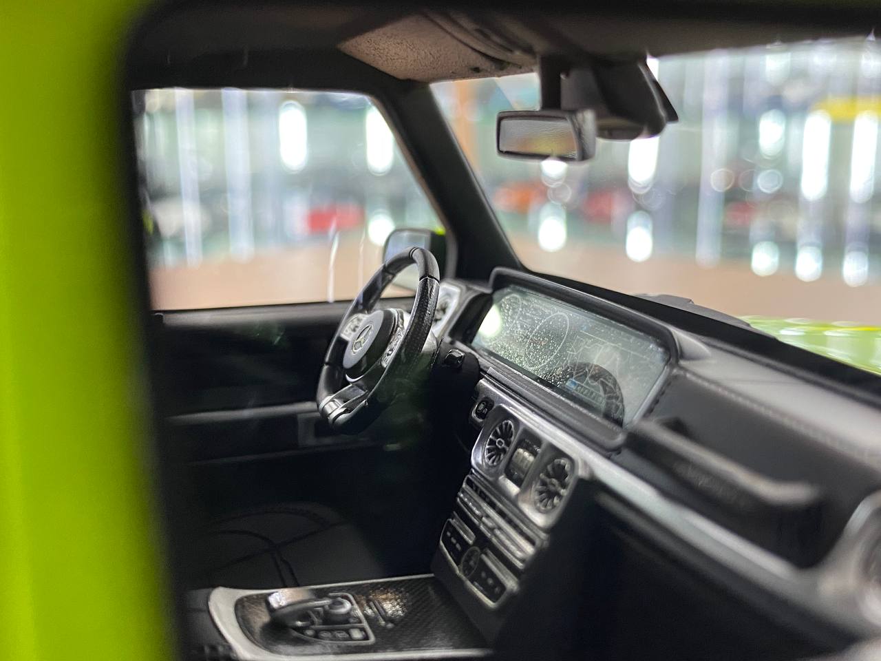 1/18 Resin MotorHelix Mercedes Benz AMG G63 2019 Lime Green Limited 66 pcs