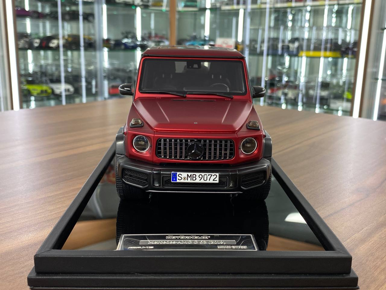 1/18 Resin MotorHelix Mercedes Benz AMG G63 2019 Matt Red Limited 69 pcs