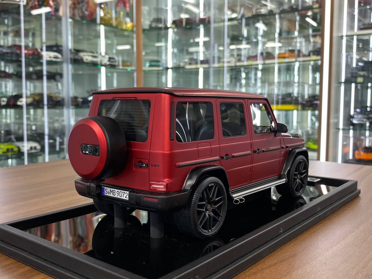 1/18 Resin MotorHelix Mercedes Benz AMG G63 2019 Matt Red Limited 69 pcs