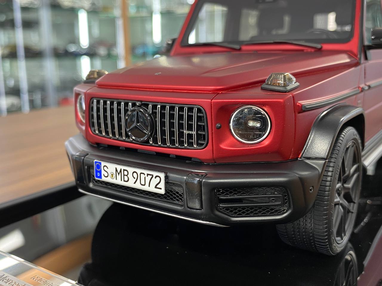 1/18 Resin MotorHelix Mercedes Benz AMG G63 2019 Matt Red Limited 69 pcs
