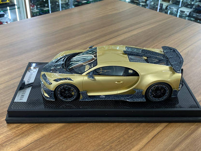 1:18 Resin Bugatti Chiron Centuria MANSORY – Champagne Gold | Timothy & Pierre (Limited 99 pcs – Dubai Collectors)