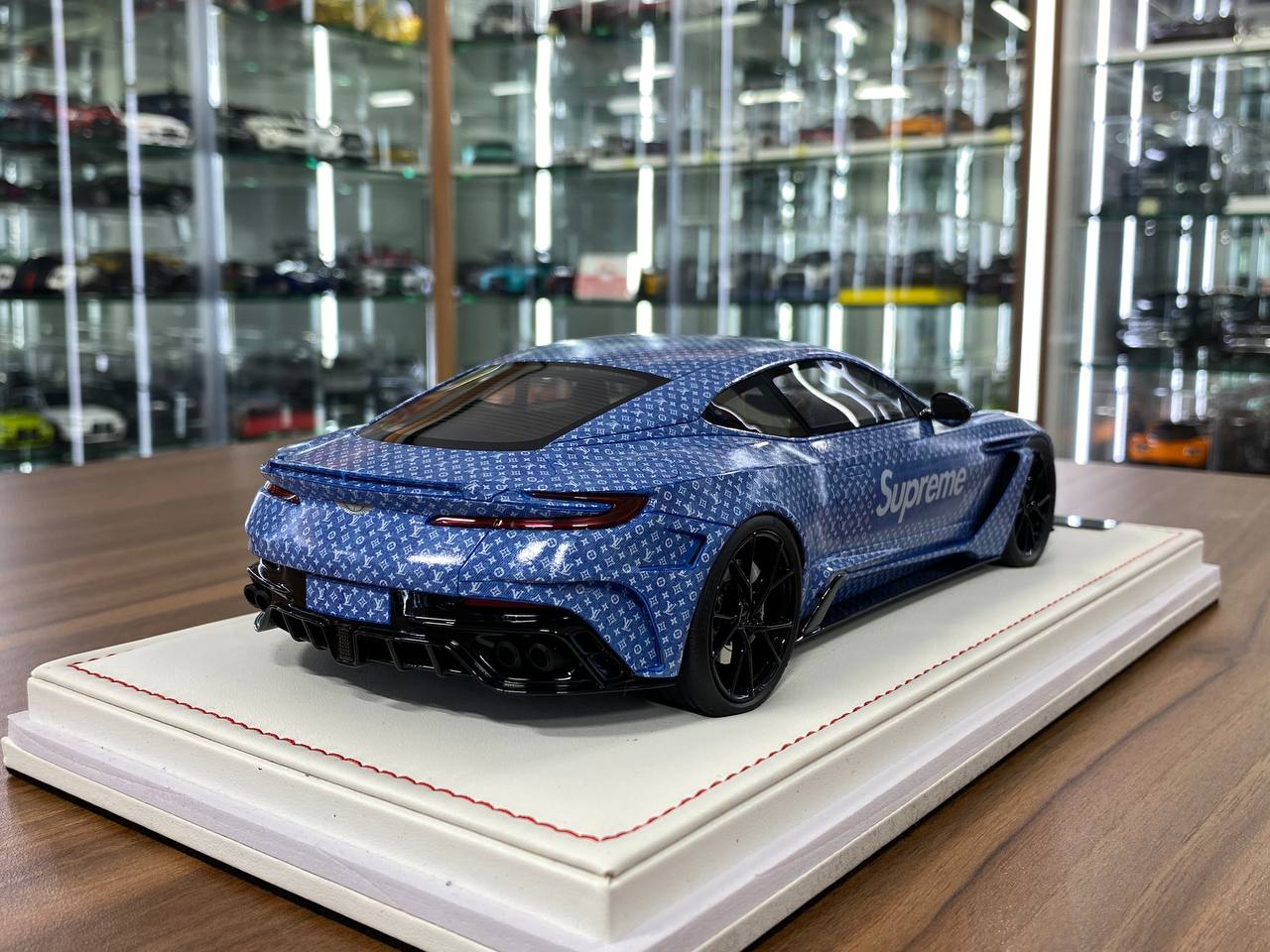 1:18 Resin Aston Martin DB11 CYRUS MANSORY– L+ Blue | Timothy & Pierre (Limited 20 pcs – Dubai Collectors)