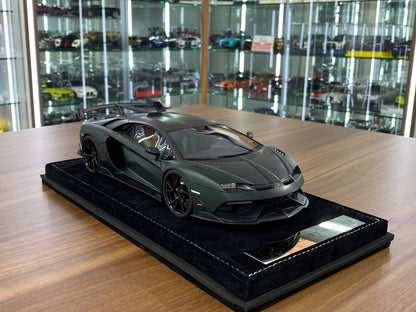 1:18 Resin Lamborghini Cabrera MANSORY – Green Carbon | Timothy & Pierre (Limited 99 pcs)