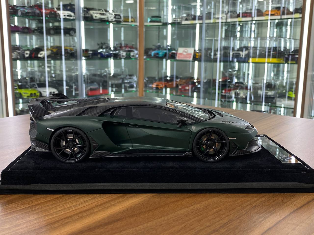 1:18 Resin Lamborghini Cabrera MANSORY – Green Carbon | Timothy & Pierre (Limited 99 pcs)