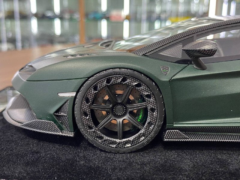 1:18 Resin Lamborghini Cabrera MANSORY – Green Carbon | Timothy & Pierre (Limited 99 pcs)