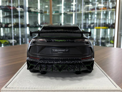 1:18 Resin Lamborghini Urus Venatus MANSORY – Grey Matt / Green | Timothy & Pierre (Limited 25 pcs – Dubai Collectors)