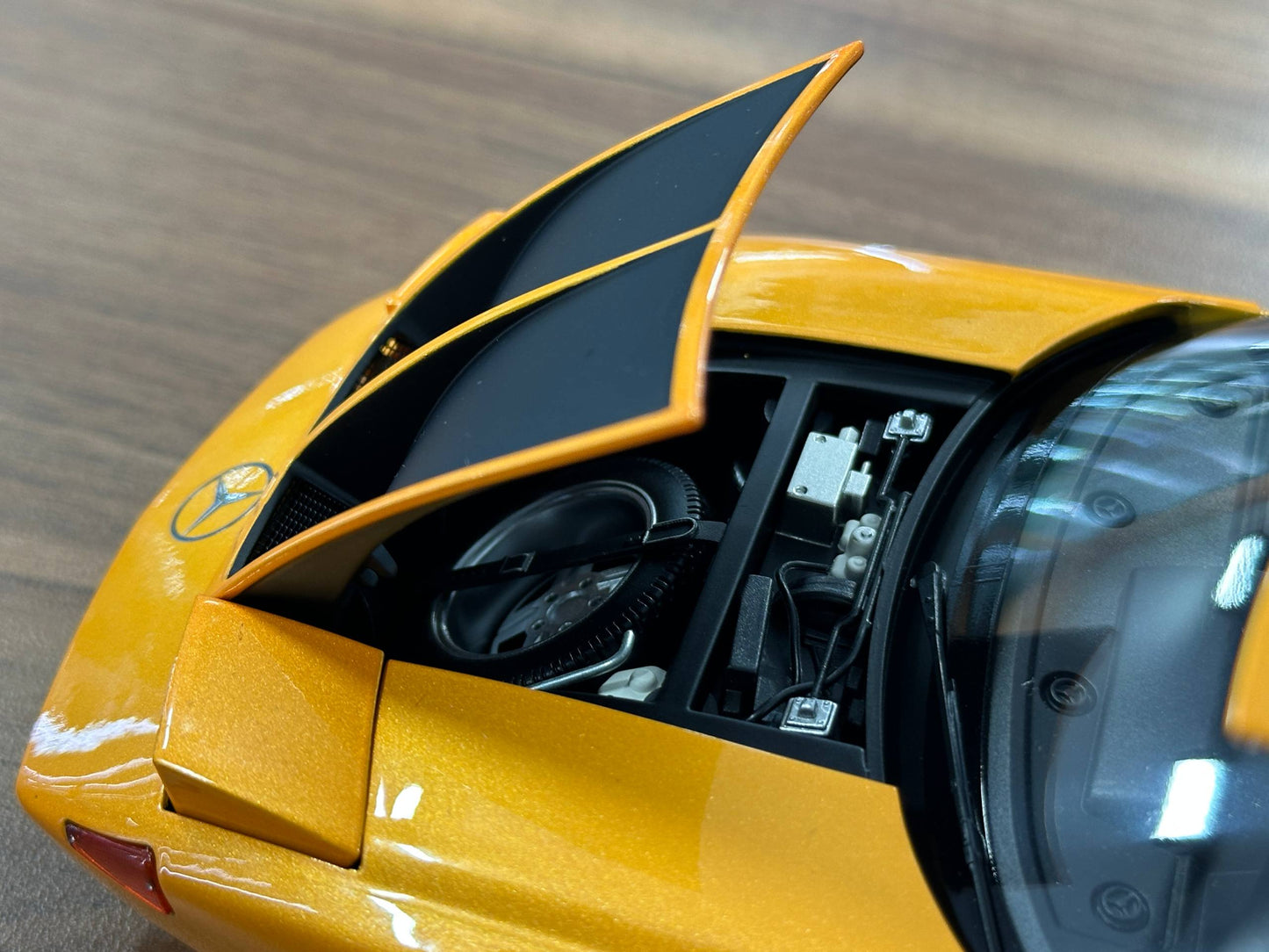 1/18 Diecast Mercedes-Benz C111-II (1970) – Norev Dealer Edition (Weissherbst Orange)