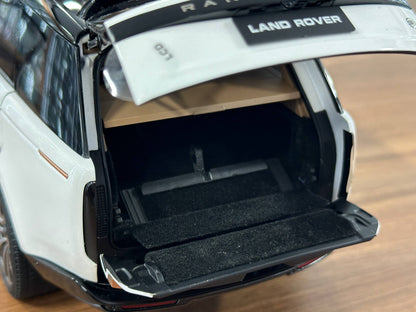 1/18 Diecast Land Rover Range Rover SV (2022) – LCD Models (White/Black Roof)