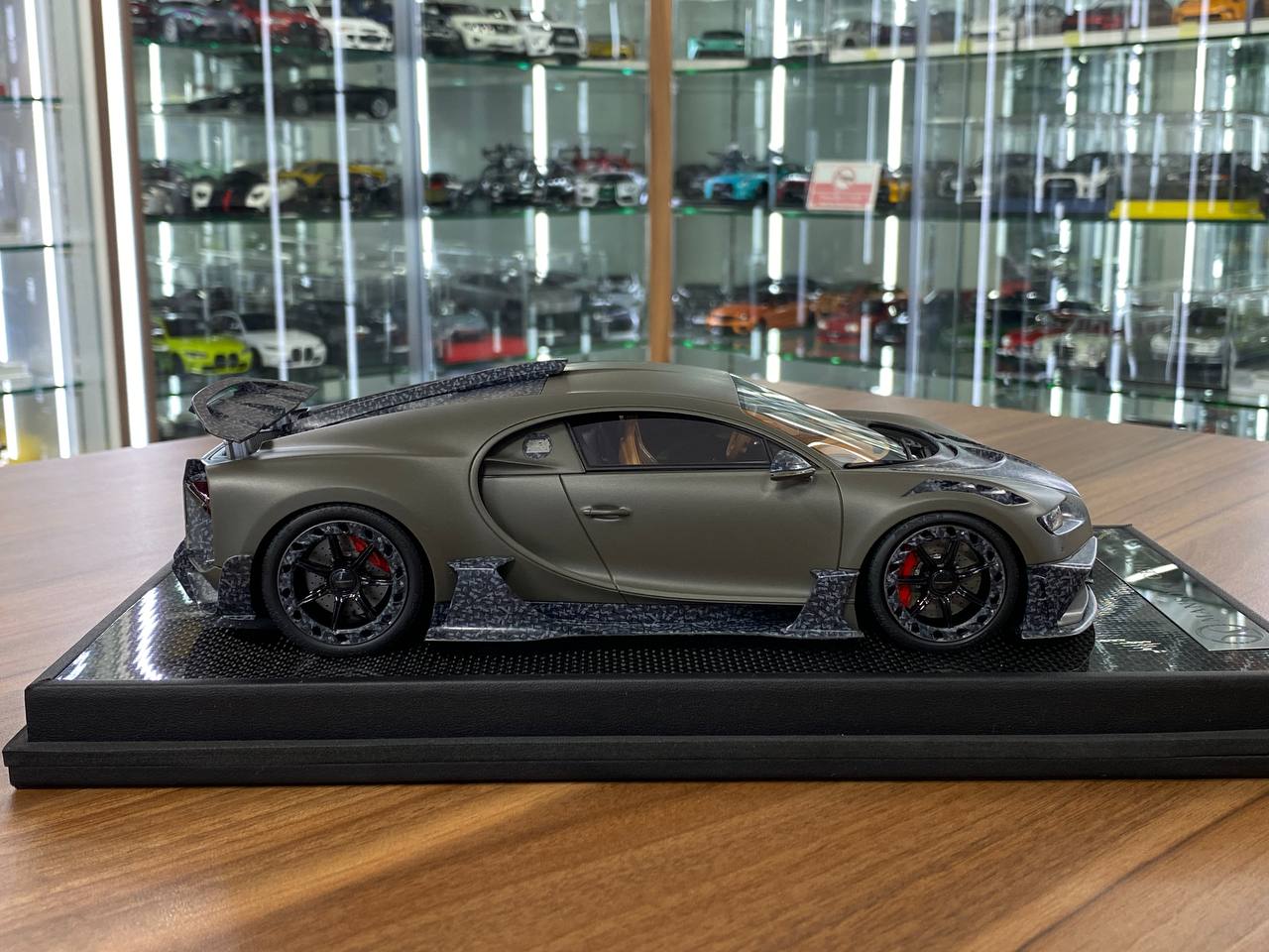 1:18 Resin Bugatti Chiron Centuria MANSORY – Frosted Grey | Timothy & Pierre (Signed by Kourosh MANSORY– Limited 99 pcs )