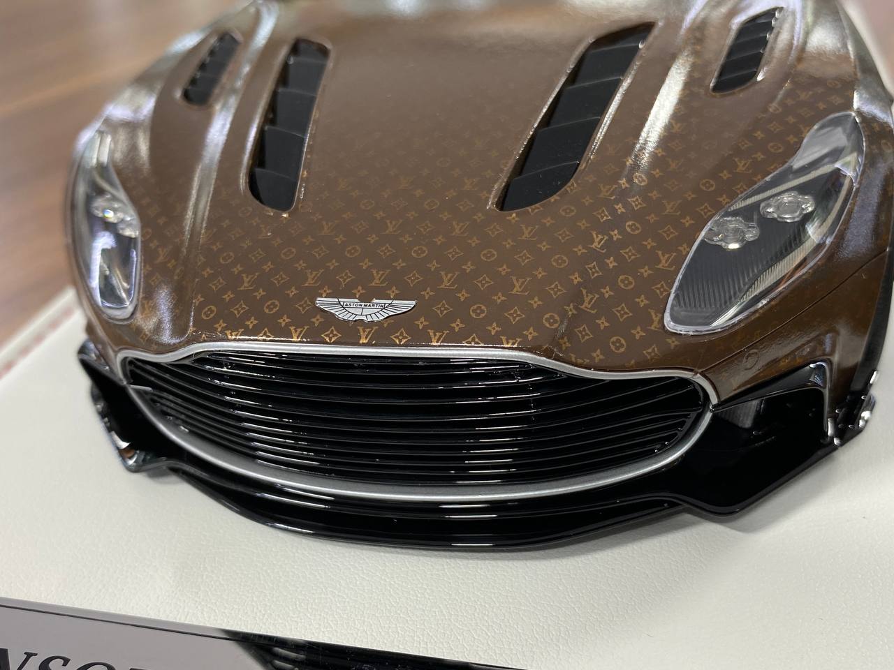 1:18 Resin Aston Martin DB11 CYRUS MANSORY – LV Old Flowers Brown | Timothy & Pierre (Limited 30 pcs)