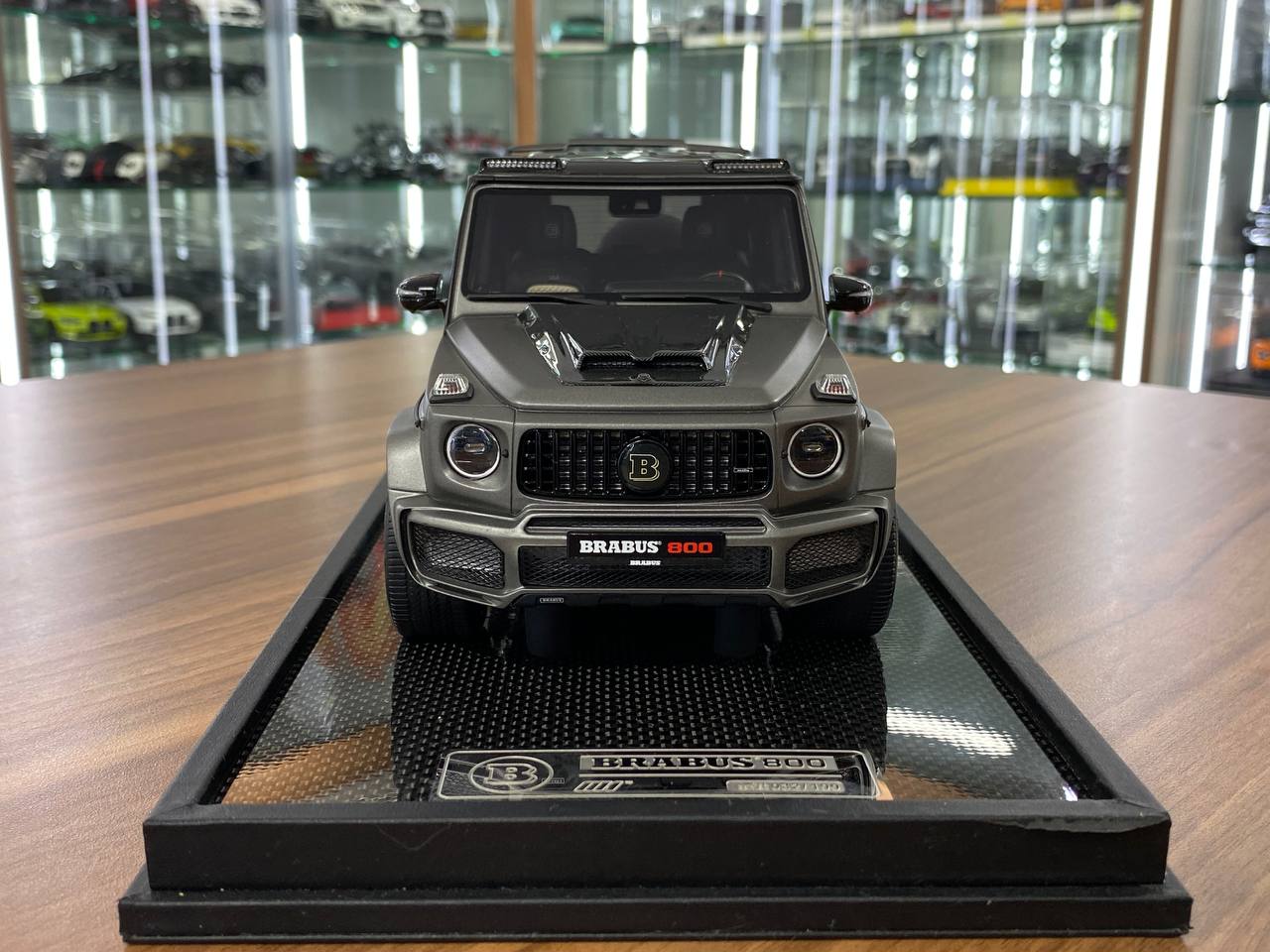 🚨1:18 Resin Model  Mercedes-Benz G63 BRABUS 800 – Matt Grey | MotorHelix (Limited 199 pcs – Dubai Collectors)