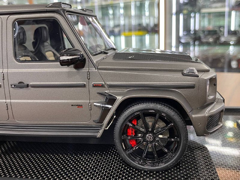 🚨1:18 Resin Model  Mercedes-Benz G63 BRABUS 800 – Matt Grey | MotorHelix (Limited 199 pcs – Dubai Collectors)