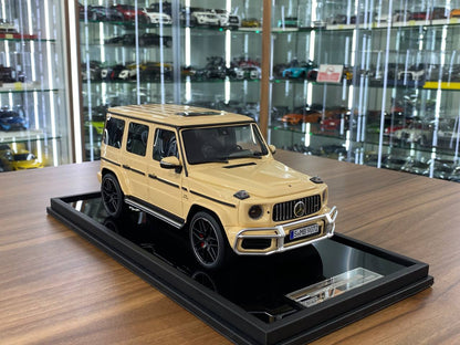 🚨1:18 Resin Model Mercedes-Benz AMG G63 2019 – Desert Yellow | MOTORHELIX (Limited 66 pcs – Dubai Collectors)