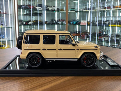 🚨1:18 Resin Model Mercedes-Benz AMG G63 2019 – Desert Yellow | MOTORHELIX (Limited 66 pcs – Dubai Collectors)