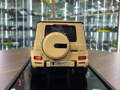🚨1:18 Resin Model Mercedes-Benz AMG G63 2019 – Desert Yellow | MOTORHELIX (Limited 66 pcs – Dubai Collectors)