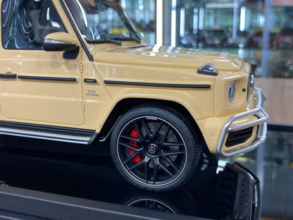 🚨1:18 Resin Model Mercedes-Benz AMG G63 2019 – Desert Yellow | MOTORHELIX (Limited 66 pcs – Dubai Collectors)