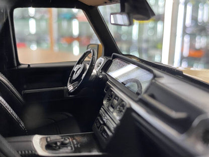 🚨1:18 Resin Model Mercedes-Benz AMG G63 2019 – Desert Yellow | MOTORHELIX (Limited 66 pcs – Dubai Collectors)