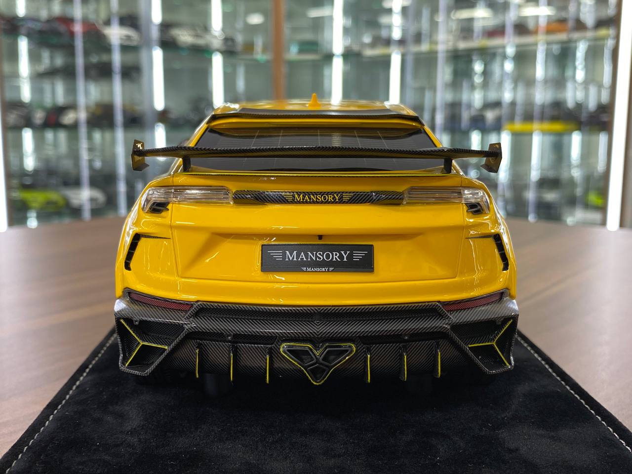 1:18 Resin Model Lamborghini URUS Venatus MANSORY – Yellow | Timothy & Pierre (Limited 49 pcs)