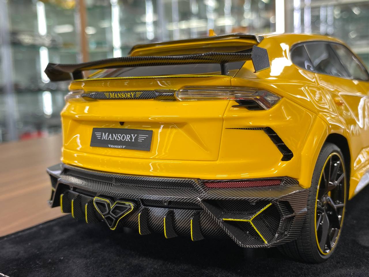 1:18 Resin Model Lamborghini URUS Venatus MANSORY – Yellow | Timothy & Pierre (Limited 49 pcs)