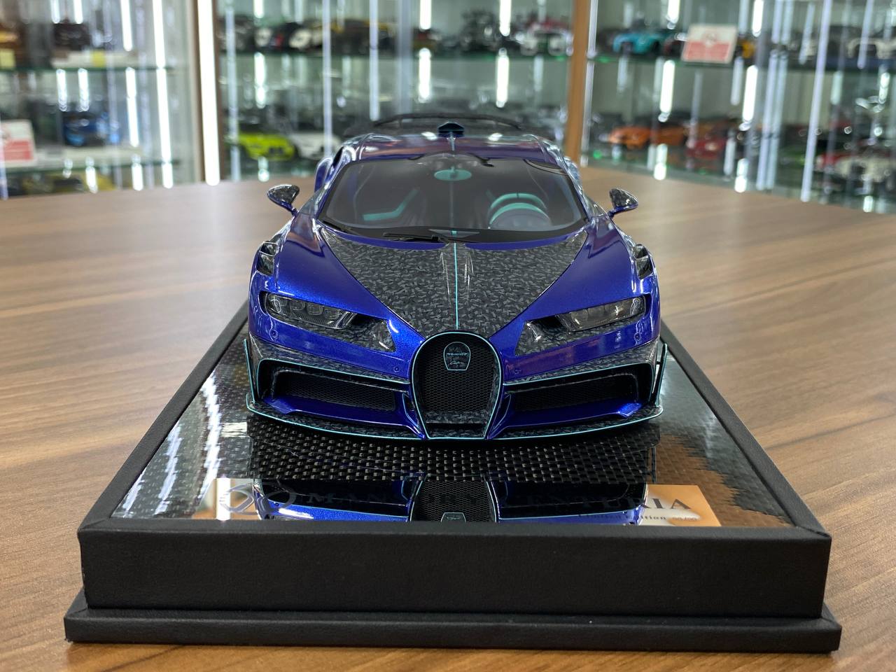 1/18 Bugatti Chiron Mansory  Blue & Carbon by Timothy & Pierre