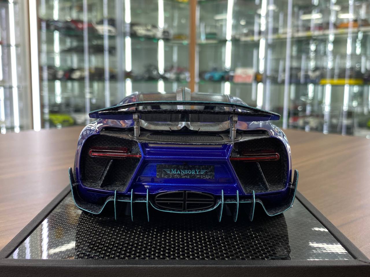 1/18 Bugatti Chiron Mansory  Blue & Carbon by Timothy & Pierre