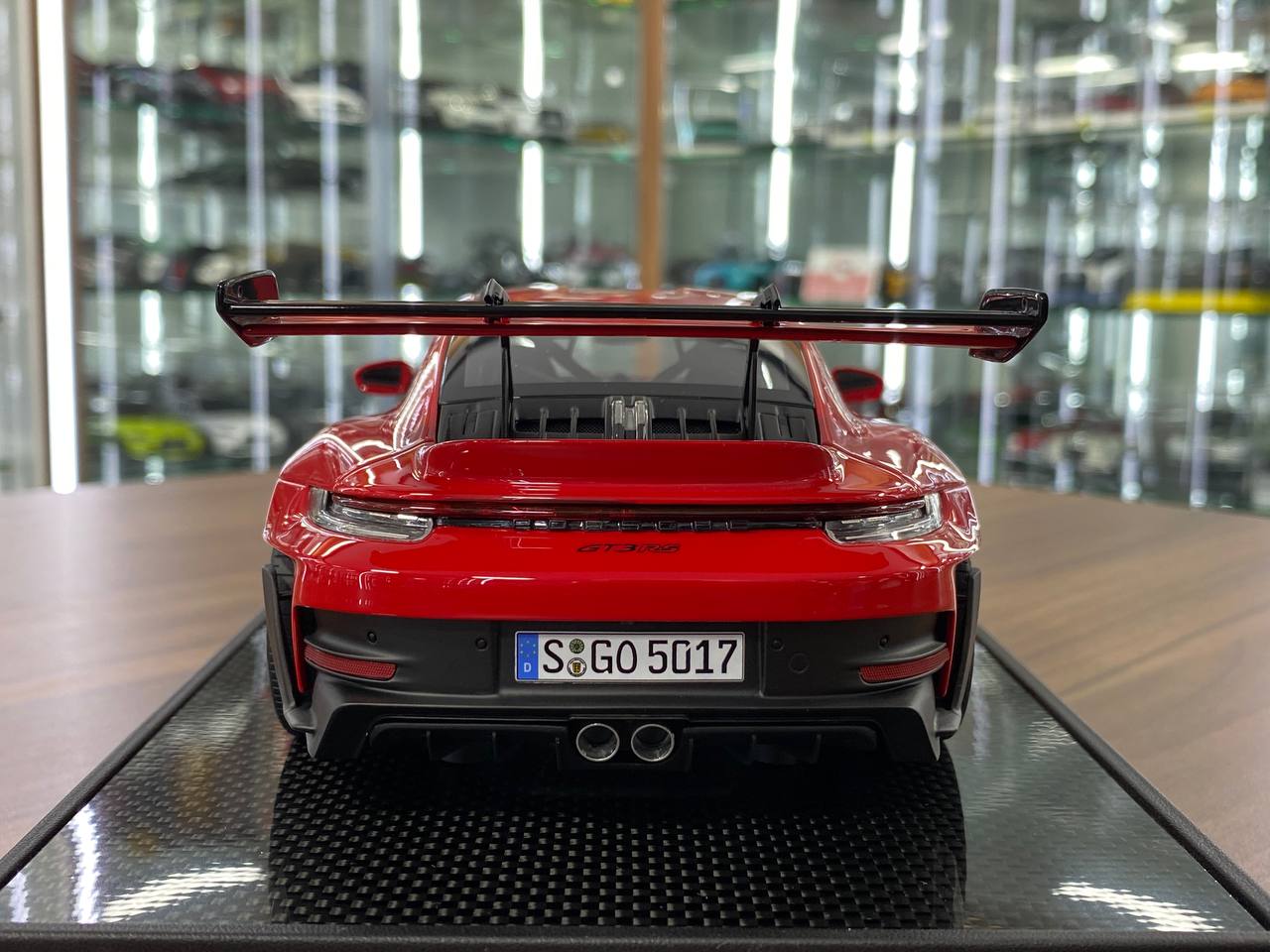 🚨1:18 Resin Model Porsche 911 GT3 RS (992)  Guards Red | Timothy & Pierre (Limited 30 pcs – Dubai Collectors)