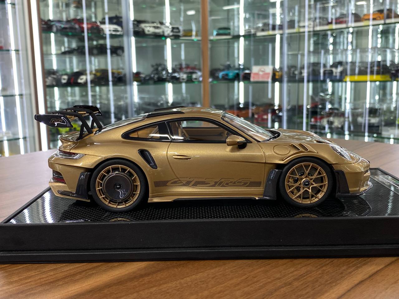 🚨1:18 Resin Porsche 911 GT3 RS (992.1) – Gold PTS | Timothy & Pierre (Limited 30 pcs – Dubai Collectors)