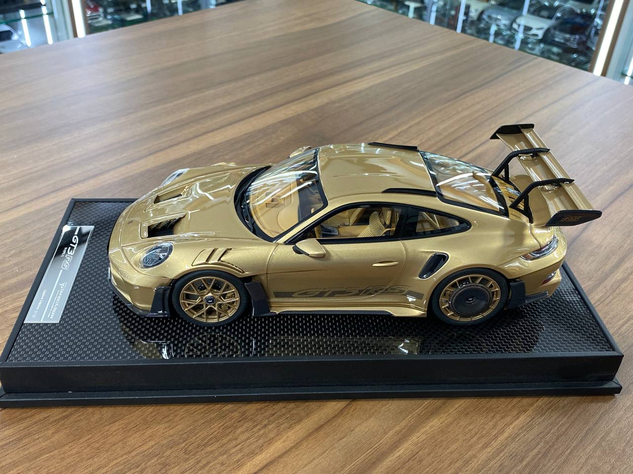 🚨1:18 Resin Porsche 911 GT3 RS (992.1) – Gold PTS | Timothy & Pierre (Limited 30 pcs – Dubai Collectors)