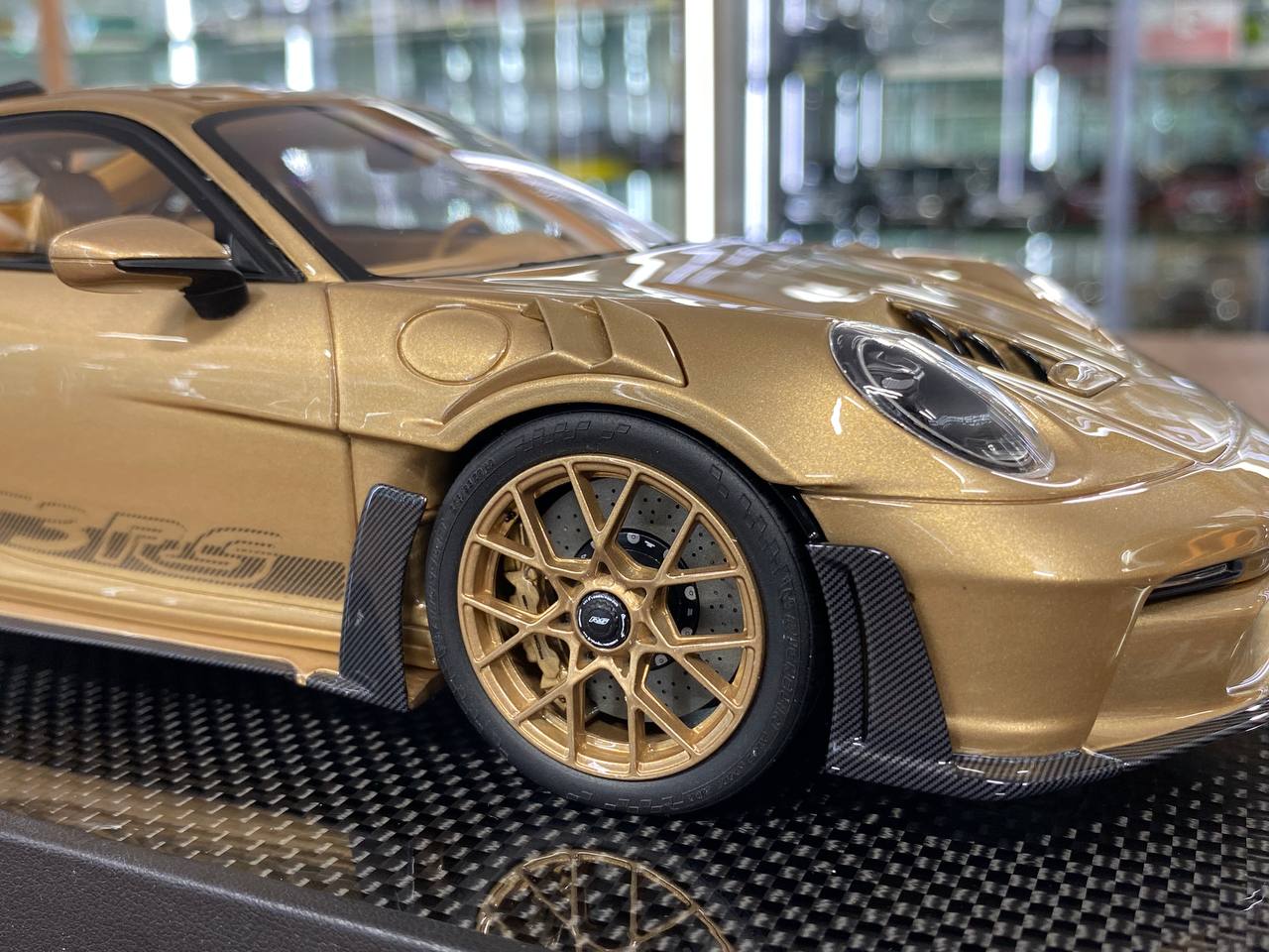 🚨1:18 Resin Porsche 911 GT3 RS (992.1) – Gold PTS | Timothy & Pierre (Limited 30 pcs – Dubai Collectors)