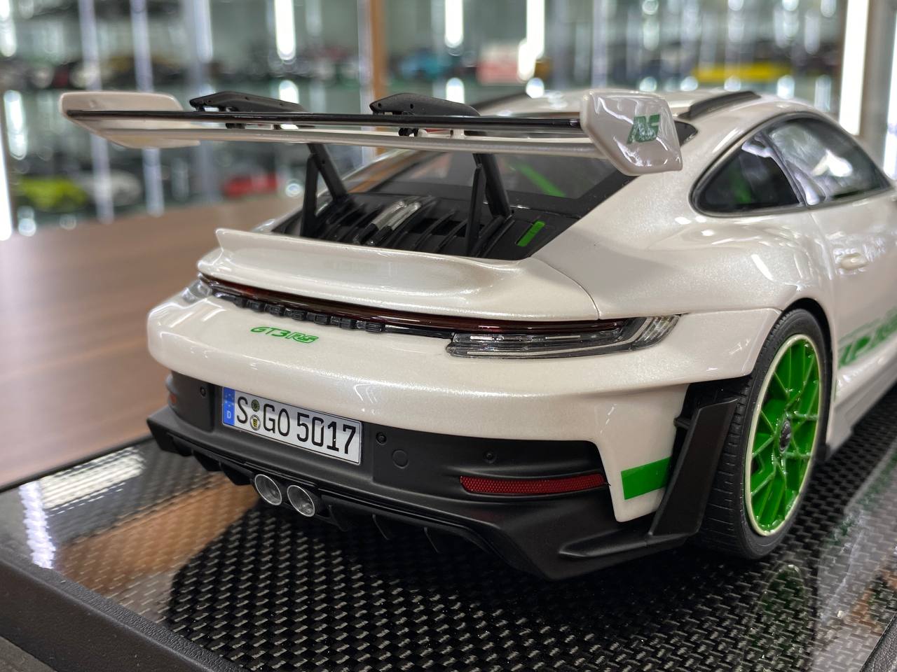 🚨1:18 Resin Model Porsche 911 GT3 RS (992.1)  – White/Green Wheels | Timothy & Pierre (Limited 49 pcs)
