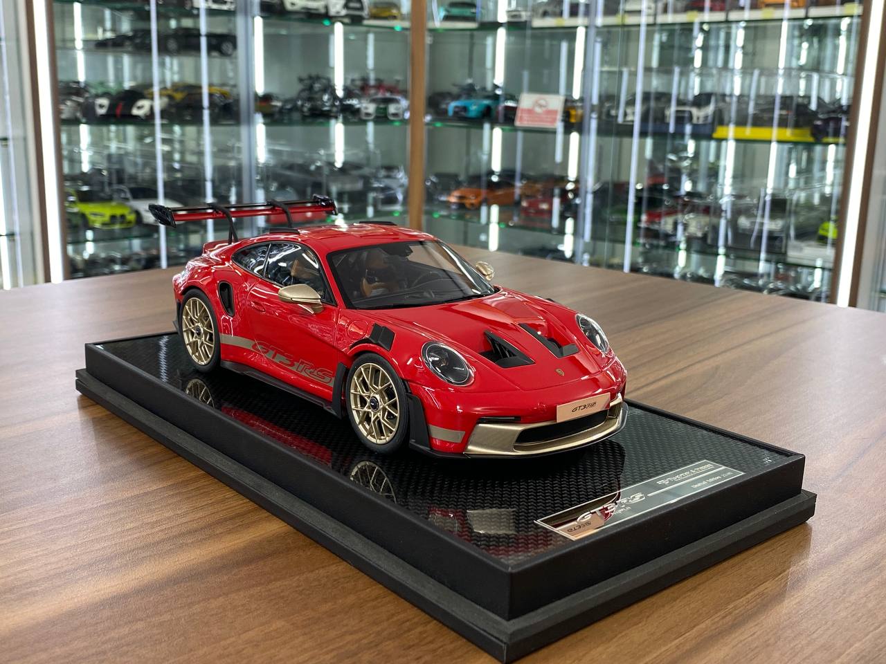 1:18 Resin Model Porsche 911 GT3 RS (992.1) – Red/Golden Rims | Timothy & Pierre (Limited 40 pcs – Dubai Collectors