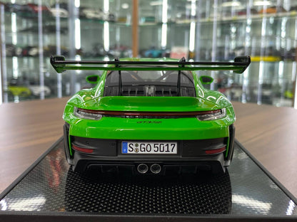 1:18 Resin Model Porsche 911 GT3 RS (992.1) – Python Green/Black Rims | Timothy & Pierre (Limited 30 pcs – Dubai Collectors))